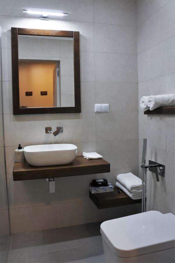 Boutique 108 - Old City, Luxury Apt. With A Garage Cracovie Extérieur photo