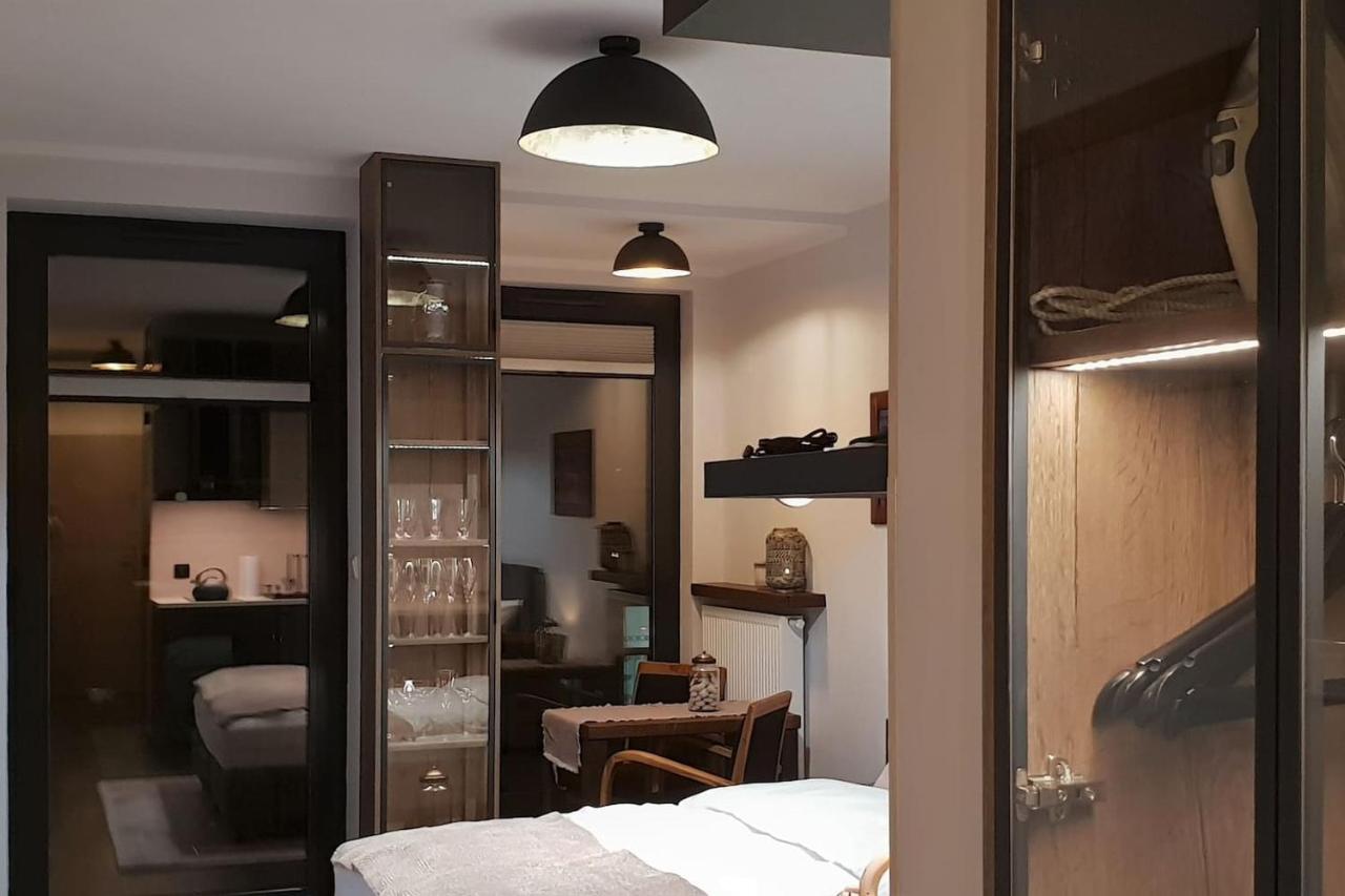 Boutique 108 - Old City, Luxury Apt. With A Garage Cracovie Extérieur photo